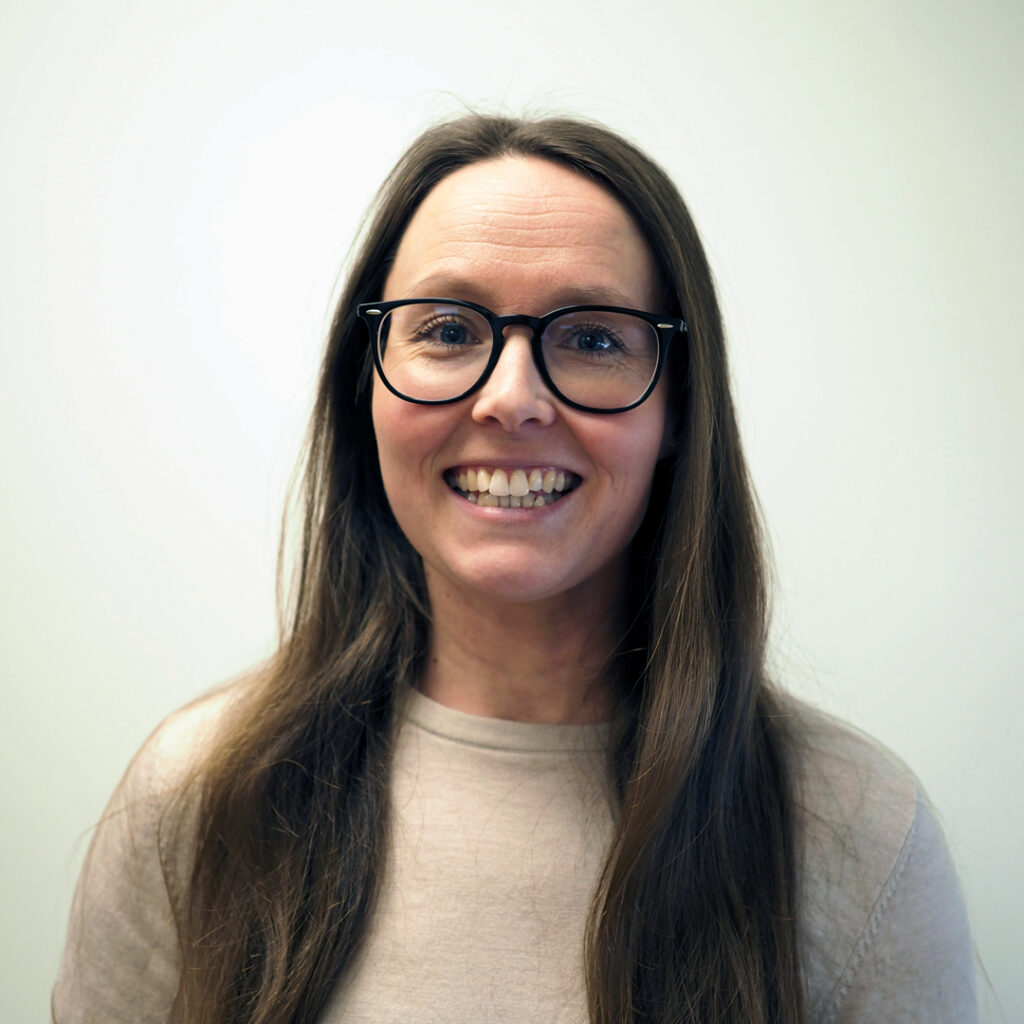 Jonna Varsa.
